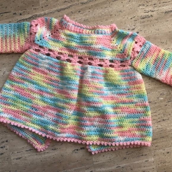 Infant New Born Baby Hand Crotched Sweater & Cap - Picture 4 of 10